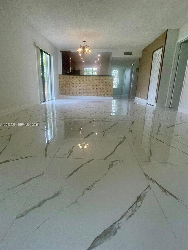 Foto del edificio - 403 Lakeview Dr