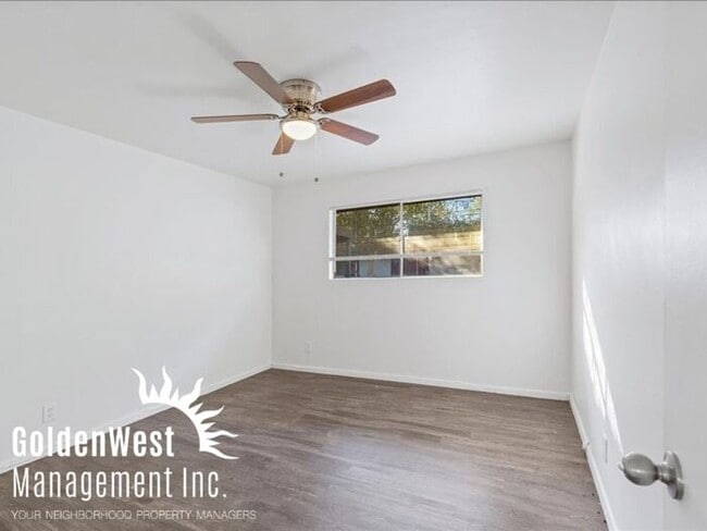 Building Photo - Charming 1Bdm 1Ba Apartment In Central Phoenix - Move In Special!