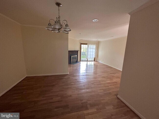 Foto del edificio - 144 KETTLE Ct