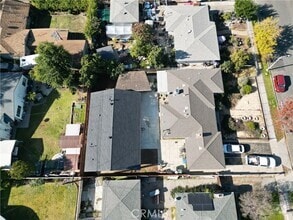 Building Photo - 917 W Flora St