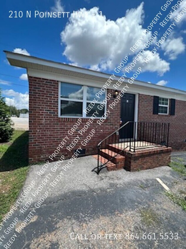 Primary Photo - 2 Bedroom, 1 Bath Duplex ~ Off N. Poinsett...