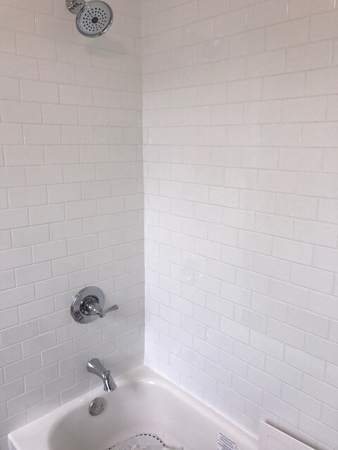 Foto del edificio - 5205 Ridge Ave