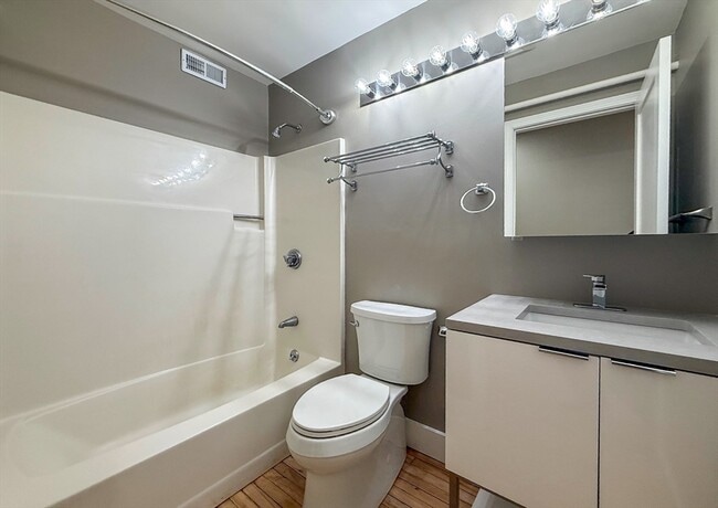 Building Photo - 48 Winter St