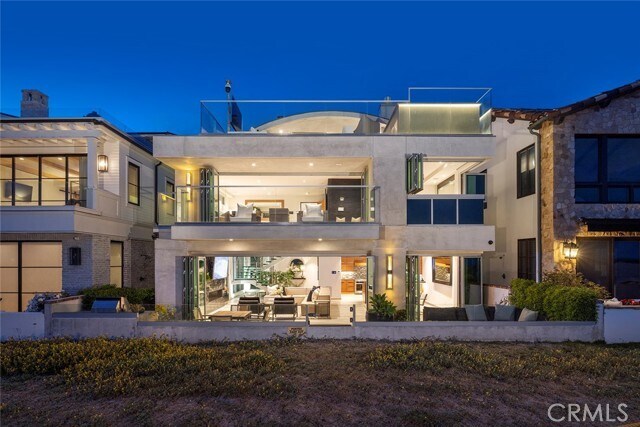 Building Photo - 2152 E Oceanfront