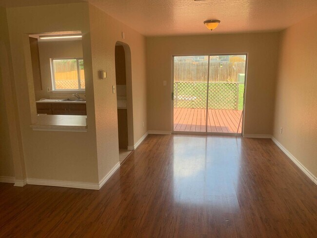 Building Photo - 11031 Monahan Park
