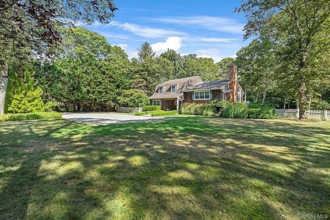 Foto del edificio - 44 Midhampton Ave
