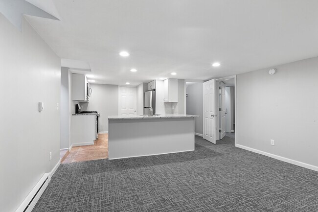 Building Photo - 3241 Lyndale Ave S
