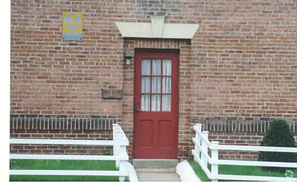 Primary Photo - 35 Pemberton St