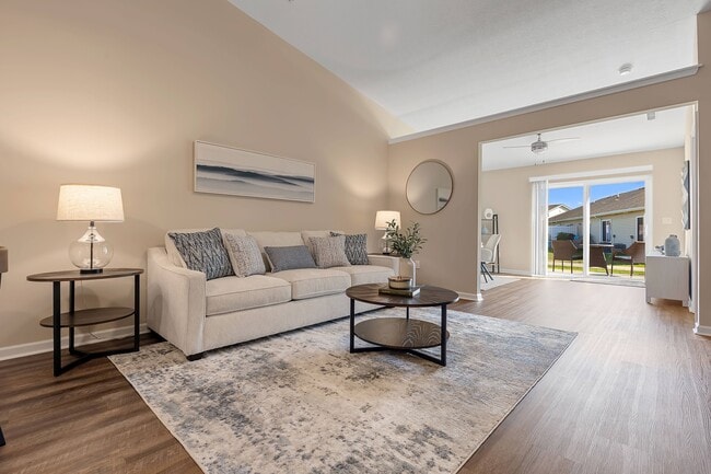 Building Photo - Redwood Delaware