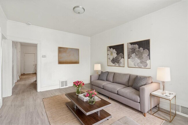 Foto del edificio - 8231 S Coles Ave