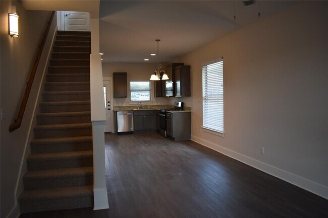 Foto del edificio - 1300 Black Locust Drive West