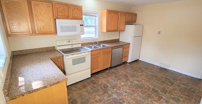 Large Kitchen - 600 2nd Ave NW
