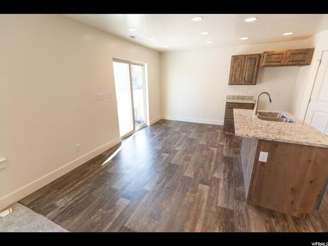 Foto del edificio - Spanish Fork End Unit Townhome!