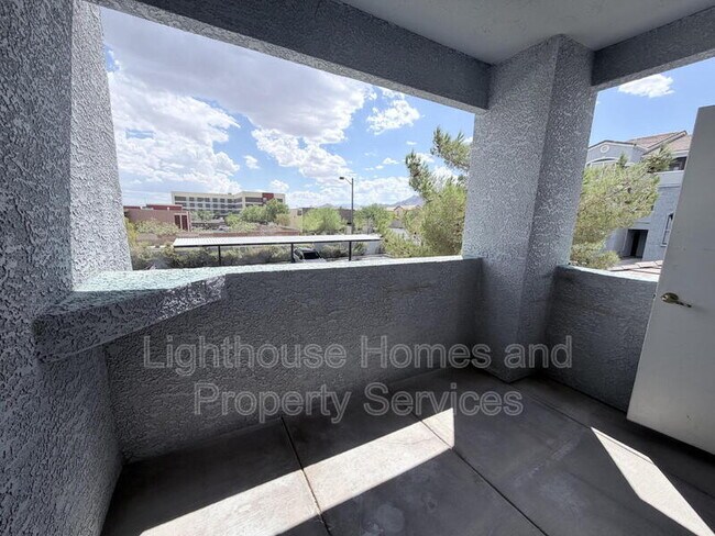 Foto del edificio - 6955 N Durango Dr