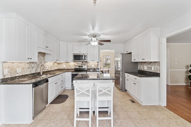 Building Photo - 531 Currituck Dr