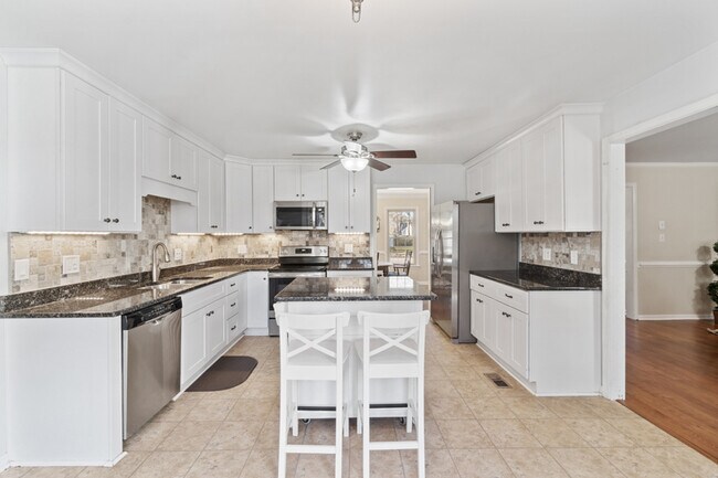 Foto del edificio - 531 Currituck Dr