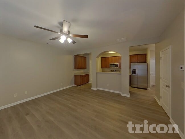 Foto del edificio - 2215 Oakland Downs Way