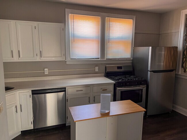 Foto del edificio - 1526 W 89th St