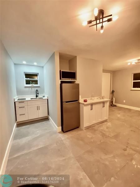 Foto del edificio - 2420 SW 11th St