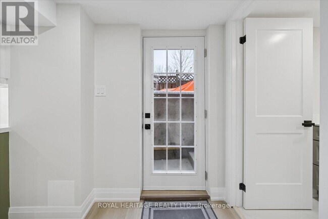 Photo du bâtiment - 19 Limestone Crescent