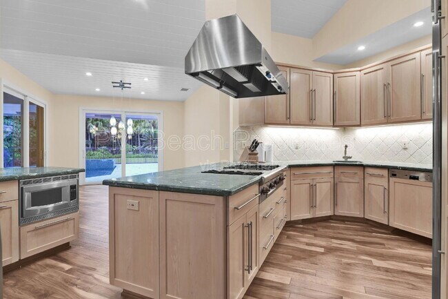 Foto del edificio - 10286 St Andrews Rd