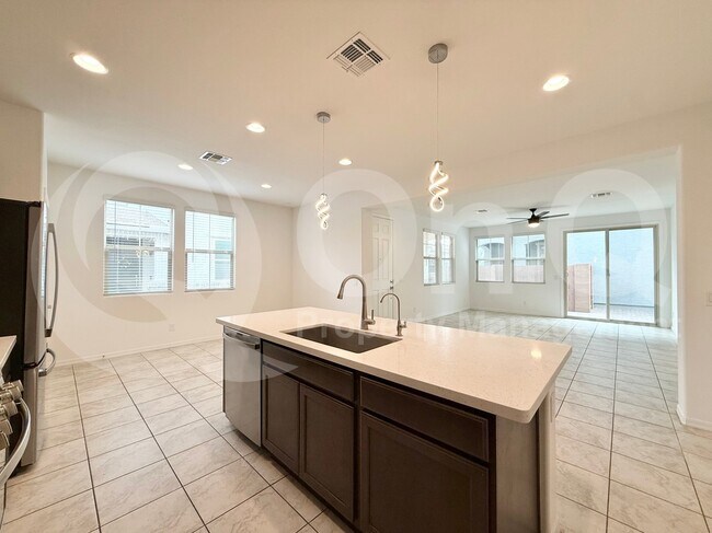 Building Photo - 14251 W Buckskin Trl