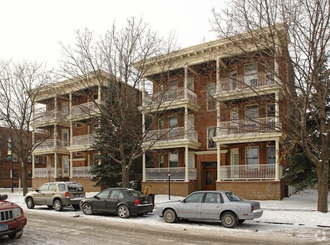 Grand y Avon Apartaments - Avon Apartments