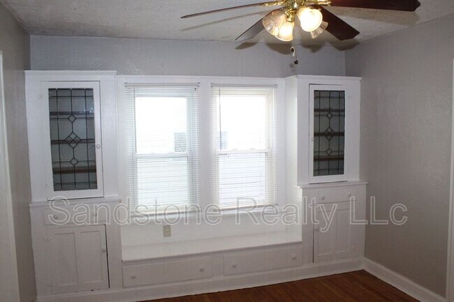 Foto del edificio - 3478 W 117th St