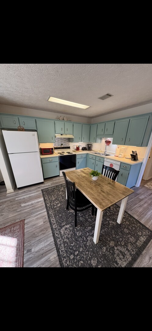 Building Photo - Available Now - 131 West Winds Drive in Aiken