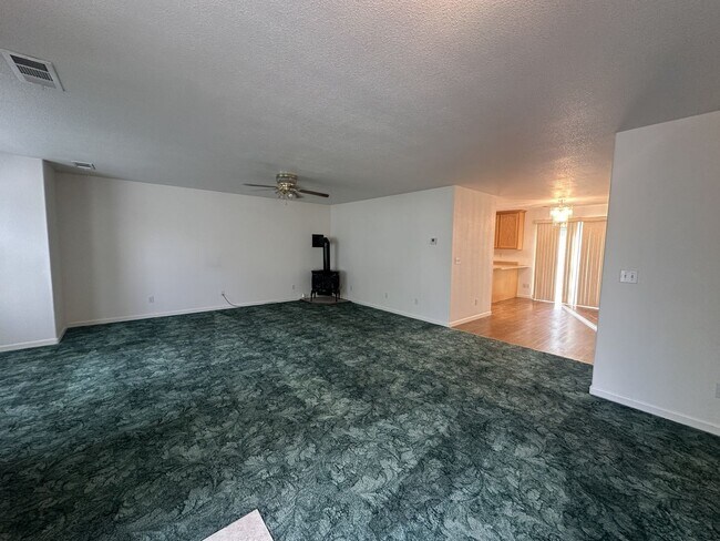 Foto del edificio - 1250 Shadow Mountain Dr