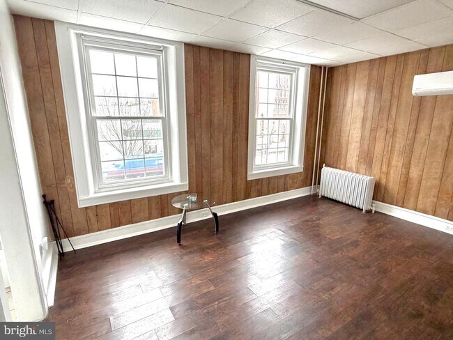 Foto del edificio - 136 S 5th St