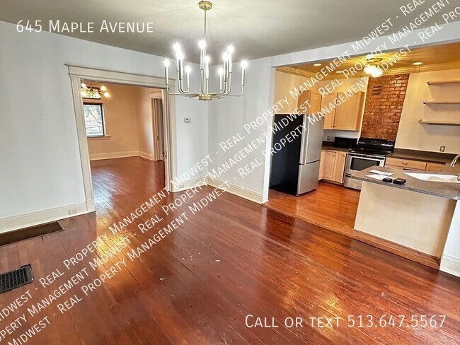 Building Photo - 645 Maple Ave