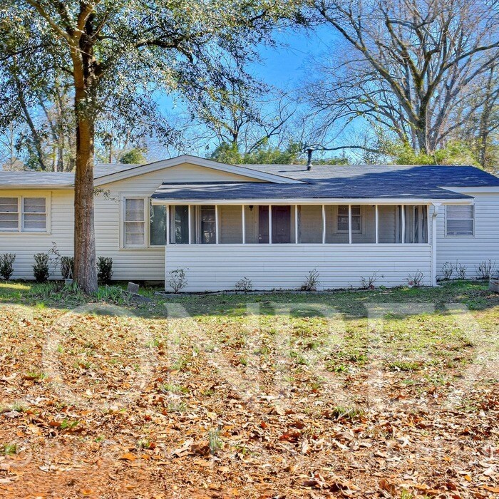 Primary Photo - Charming Three Bedroom