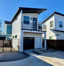 Building Photo - 3919 E 16th St