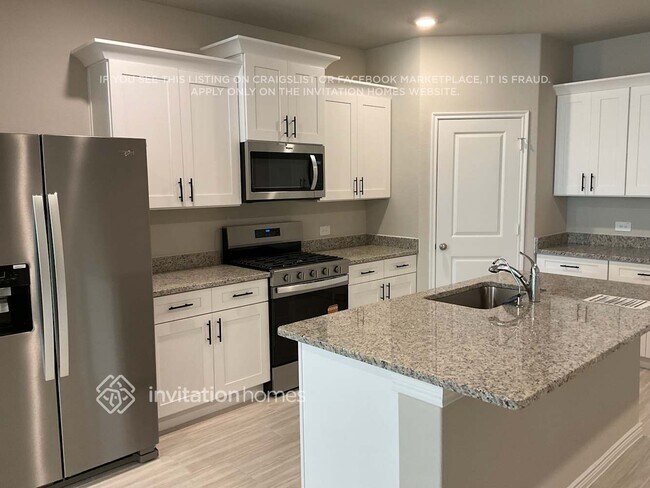 Foto del edificio - 7163 Blue Jay Way