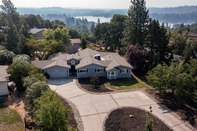 Building Photo - 23035 Sunset Ridge Dr