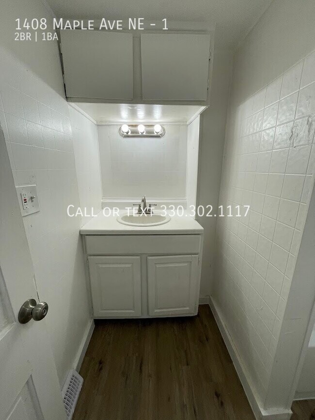 Foto del edificio - Two bedroom One bathroom first level apart...