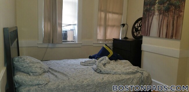 Foto del edificio - 161 Endicott St