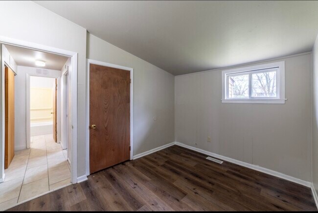 Foto del edificio - 2280 Roosevelt Pl