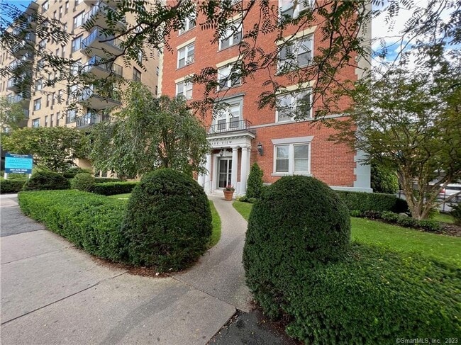 Building Photo - 53 Prospect St