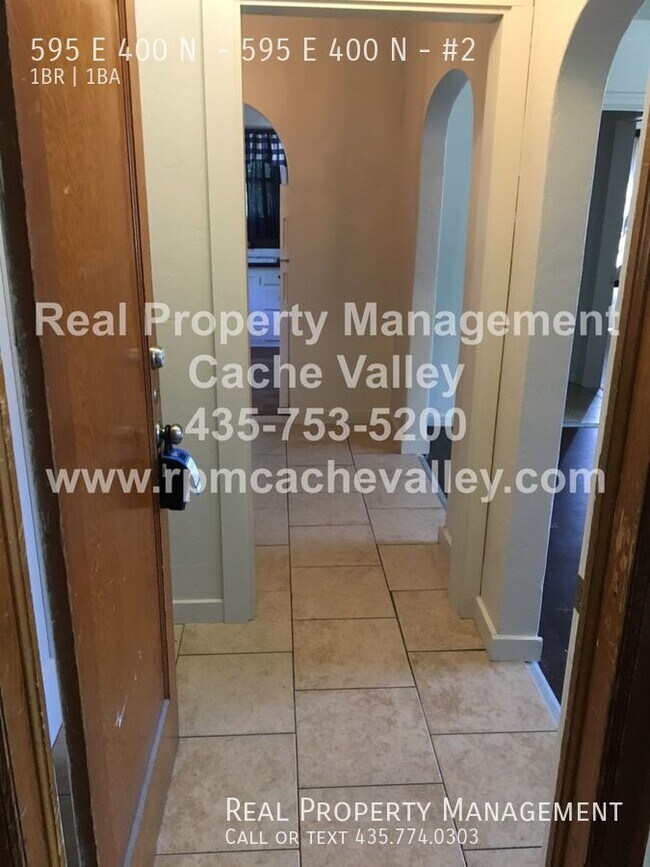 Building Photo - A Cute, Large, Single Bedroom, Pet Friendl...