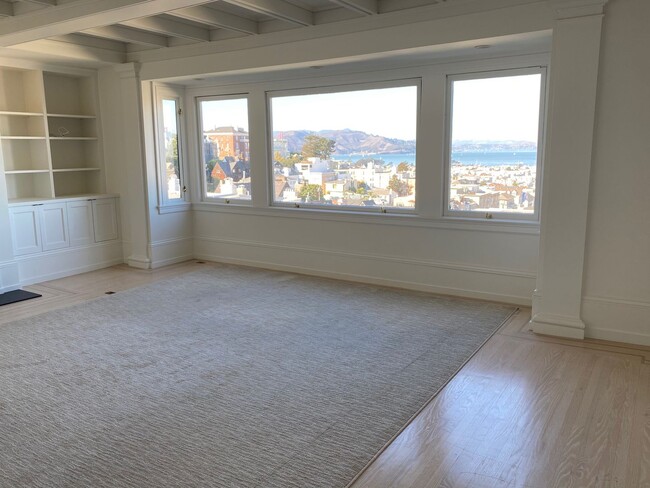 Building Photo - Epic REA - Fabulous Panoramic Bay Views-3 ...