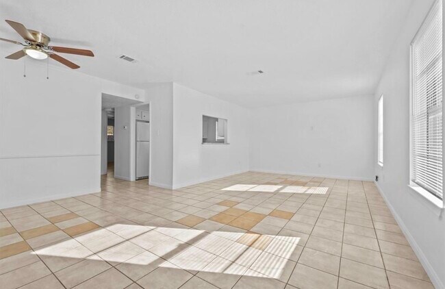 Foto del edificio - 3428 Lantern Ln