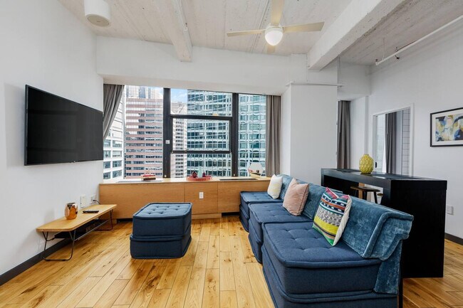 Building Photo - 120 Wall St