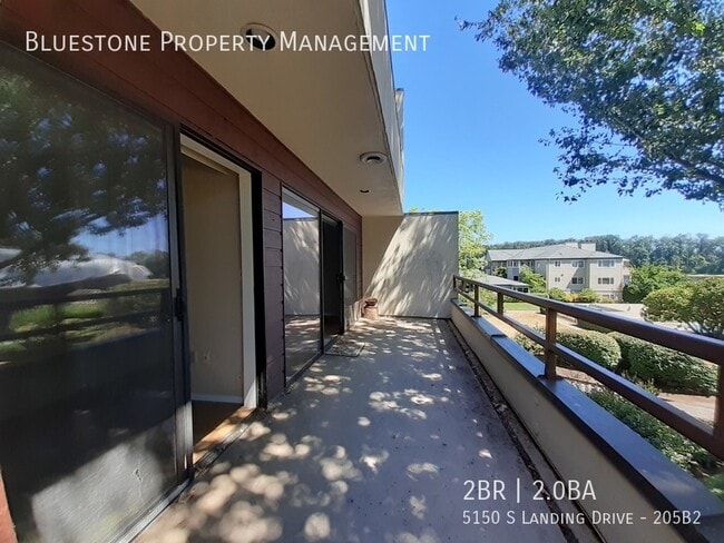 Building Photo - 5150 S Landing Dr