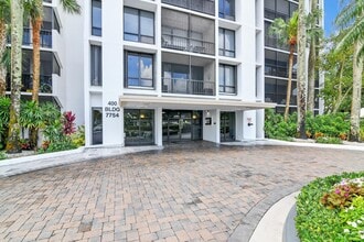 Building Photo - 7754 Lakeside Blvd
