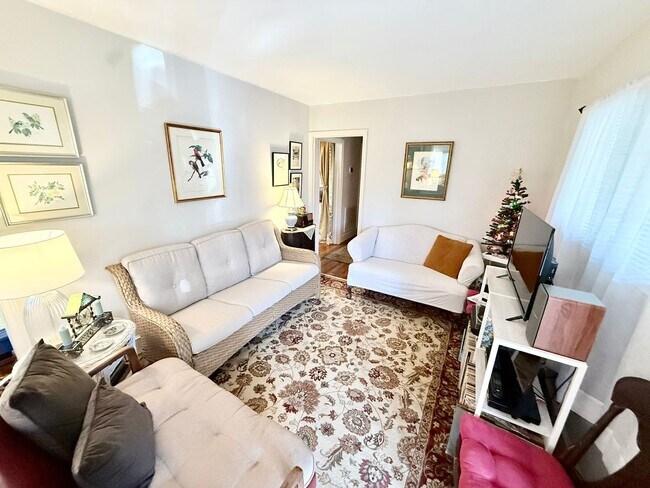 Foto del edificio - 130-140 Marion Dr