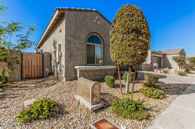 Foto del edificio - 1882 N 140th Dr