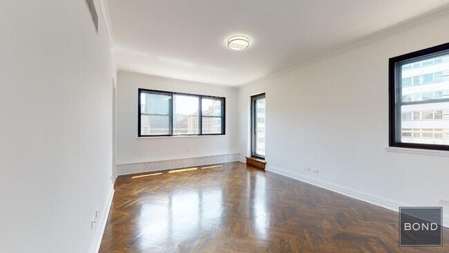 Building Photo - 219 E 69th St