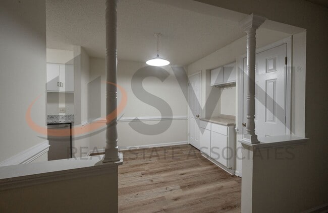 Building Photo - Spacious 2BR, 2BA Condo in Desirable Chapel Hill Community